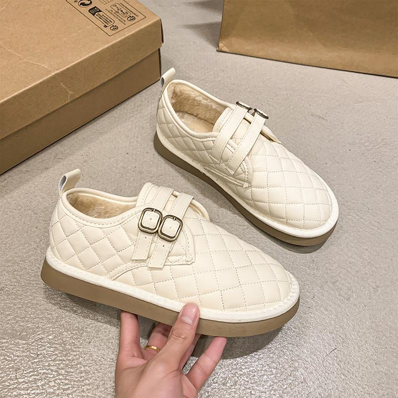 Nouvelles chaussures en coton pour femmes velours 2025 automne et hiver chaussures à enfiler paresseuses bonnets à pompon semelle souple polyvalentes antidérapantes bottes de neige