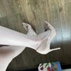 Nude high heels women's 2025 new design sense niche French V buckle tip temperament skirt does not wear feet
