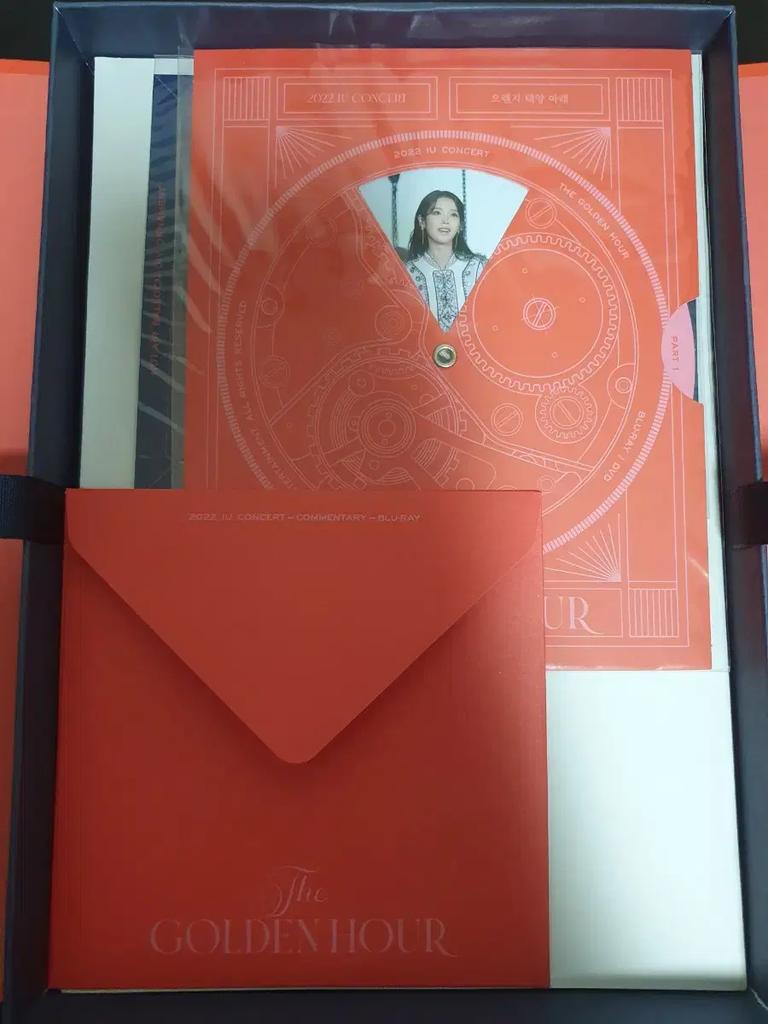 IU 2022 Golden Hour Concert Blu-ray Used