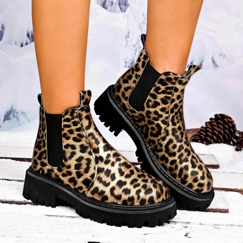 Large size Martin boots New European and American leopard print single boots casual boots in autumn and winter 35