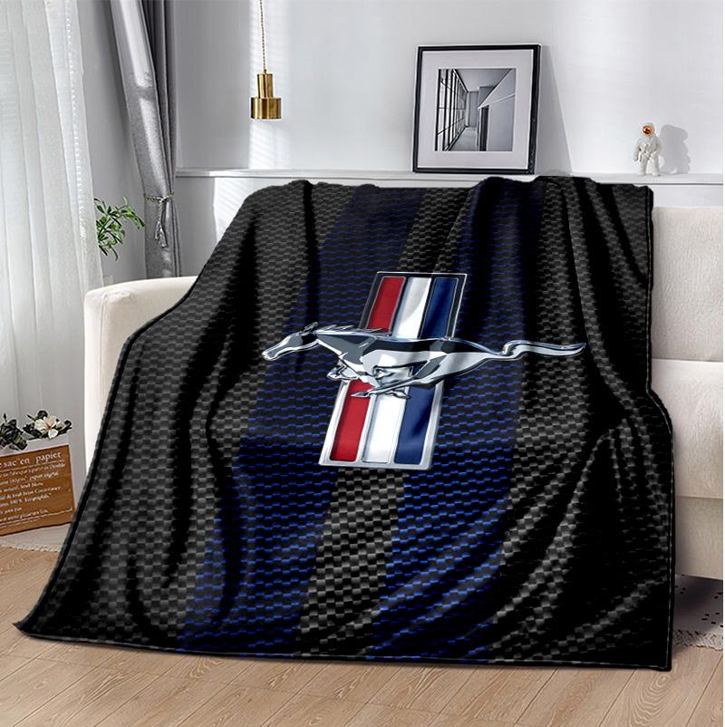 Coperta in Flanella Mustang Morbida Calda per Tutte le Stagioni, Design per Campeggio, Viaggi in Auto, Escursionismo Divano, Letto, Ufficio Regalo Perfetto per Feste