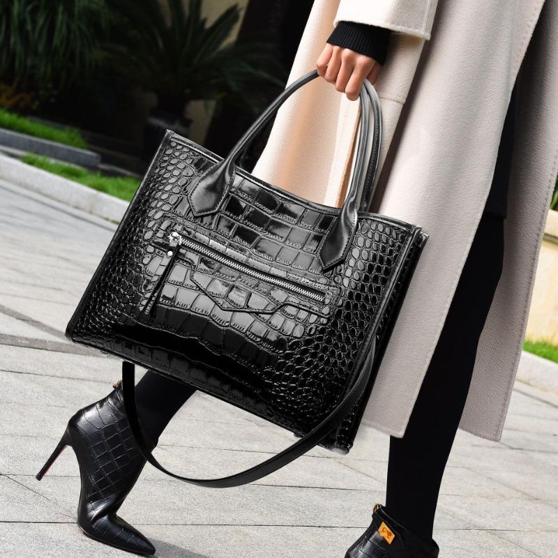 Tote Bag Crocodile Pattern Patent Leather Shiny Bread Bag High-end Fashion Commuter Bag Large Capacity Handbag for Women