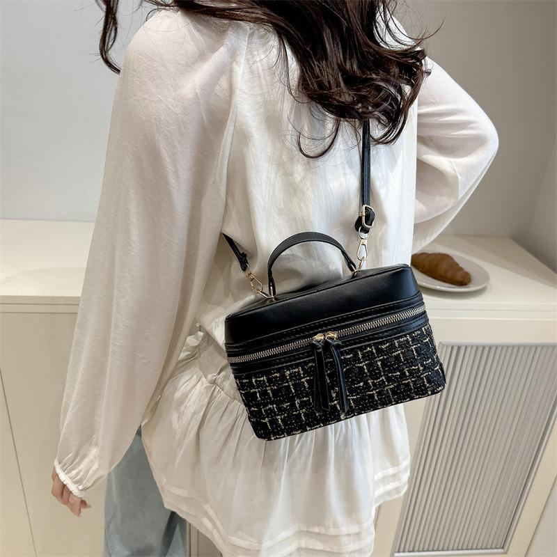 Womens Small Crossbody Bag With Polyester Lining For Street Style Looks