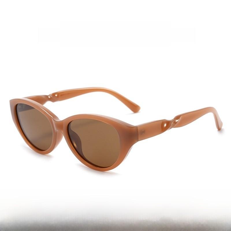 Stylish Tr90 Sun Glasses With Tac Lenses For Casual Driving And Summer Outings