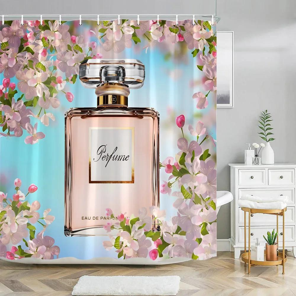 Kosmetisk Parfym och Blommig Duschdraperi och Matta Badrumssats Blommor Klackar Läppstift Hemtextil Hängande Gardiner Badrumsinredning