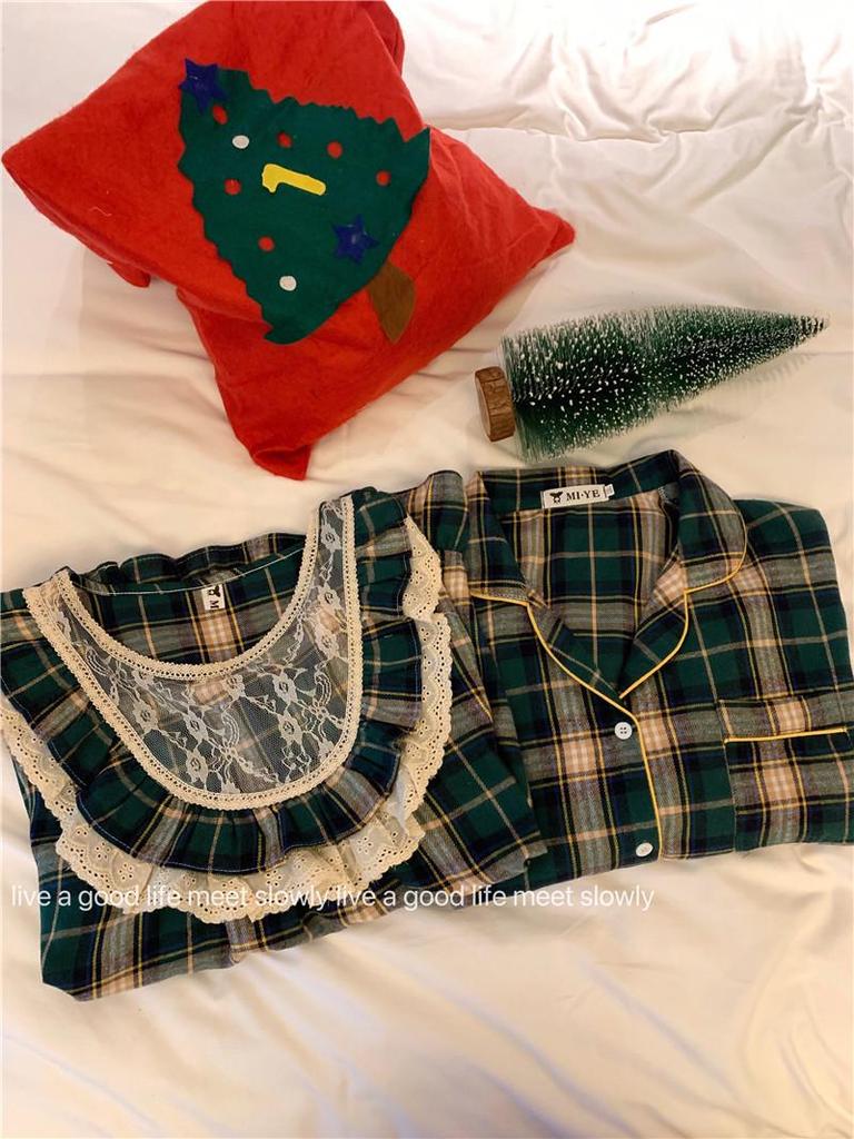 Korean-Inspired Autumn/Winter Plaid Pajama Set with Lace Trim for Couples