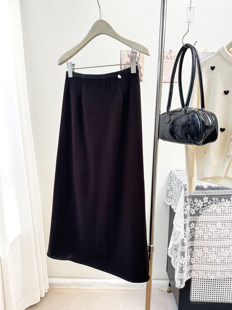 Korean Style Elastic Waist Sports Skirt - Back Slit, High Waist, Thick Woolen for Autumn/Winter