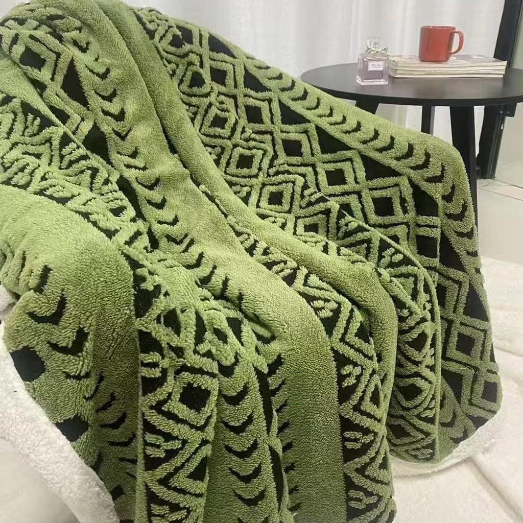 New Double-Layer Leaf Jacquard Lambswool Throw Blanket