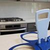 4 Tassen Faltbarer Karussellhalter Kaffeetasse Henkel Trinkflaschenhalter Tragbar Verbrühschutz Camping Party Bar Zuhause