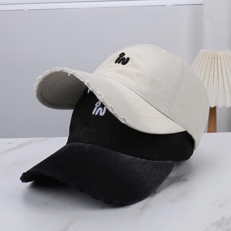 Edged letter embroidered baseball cap for men and women, spring and summer outdoor travel, small peaked cap, sun protection cap