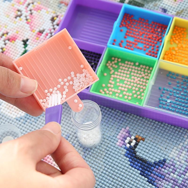 Diamond Painting Tray Tool Kit with 6 Ridged Sorting Trays Rotating Pen Wax Pads Scraper Brush Spoon Storage Box for DIY Rhinestone Crafts