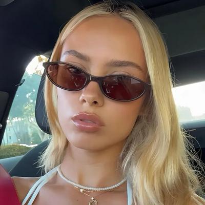 Retro Small Oval Sunglasses Women Fashion Retro Green Gradient Shades UV400 Men Trending Round Rivets Sun Glasses