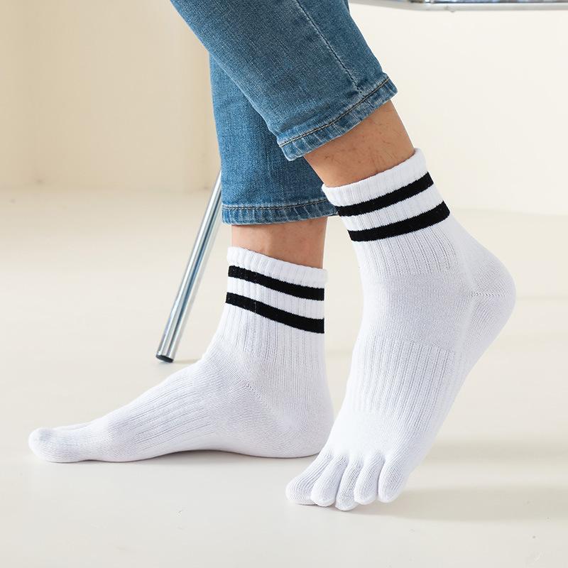 5 Pairs/lot Man Toe Sport Socks Compression Thick Cotton Black White Stripes Elastic 5 Finger Short Socks Outdoor Running Socks