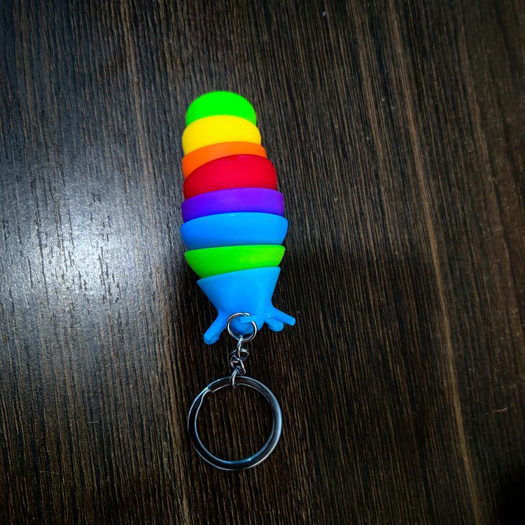 Creative Intelligence Car Key Fuzz Caterpillar Keychain - 8cm Decompression Slug Pendant Toy