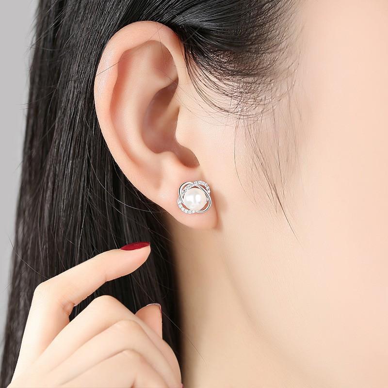 2026 Silver-plated Four-leaf Clover Pearl Stud Earrings Women's Diamond Round Pearl Earrings Rose Gold Pearl Earrings Jewelry