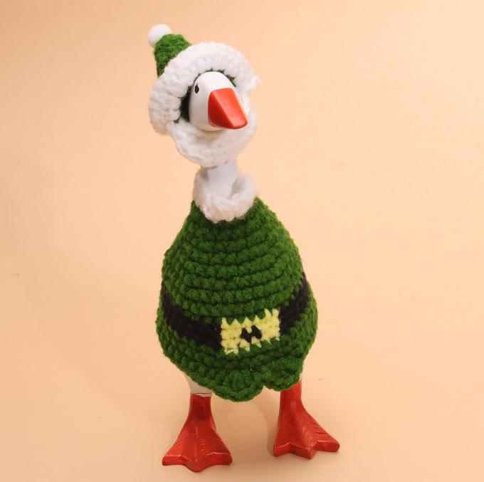 Valentine's Pearl Desktop Goose Set with Mini Knitted Hat & Adjustable Wings Clothing