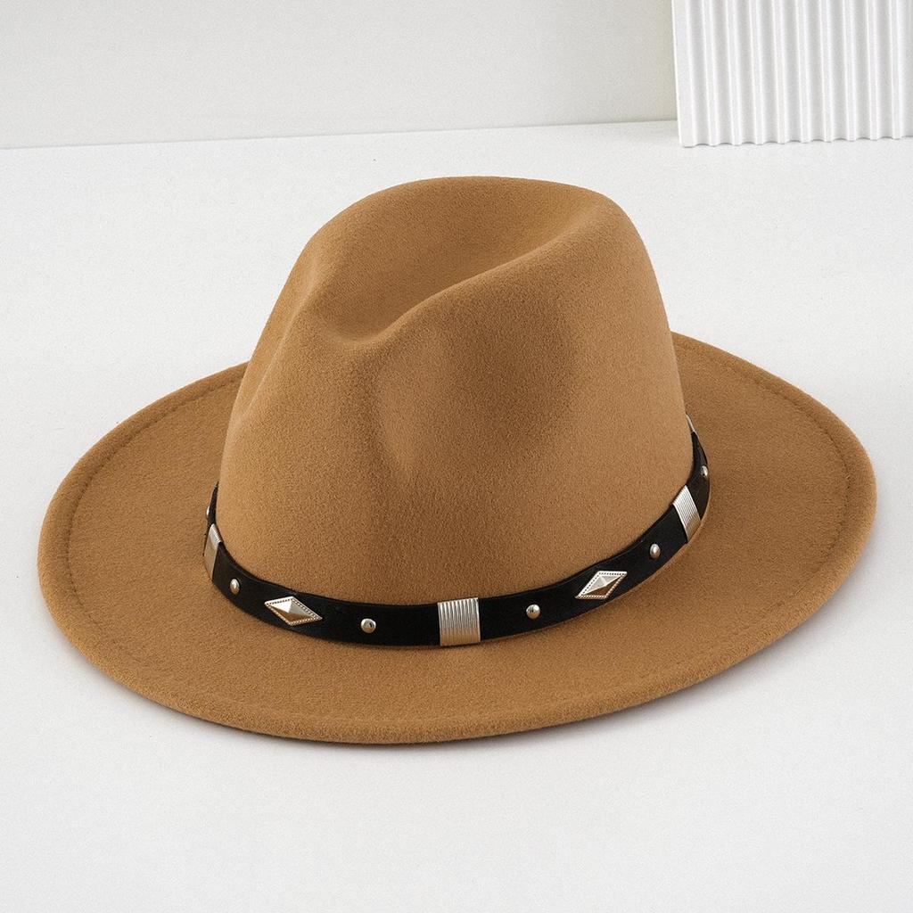 Unisex Western Cowboyhut mit Metallnieten und Lederband - Flache Krempe Jazz-Stil