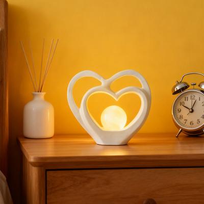 Minimalistická noční lampa pro pár Keramická soška páru držící lampu Abstraktní umělecká figurka páru Noční světlo pro domácí obývací pokoj ložnici noční stolek
