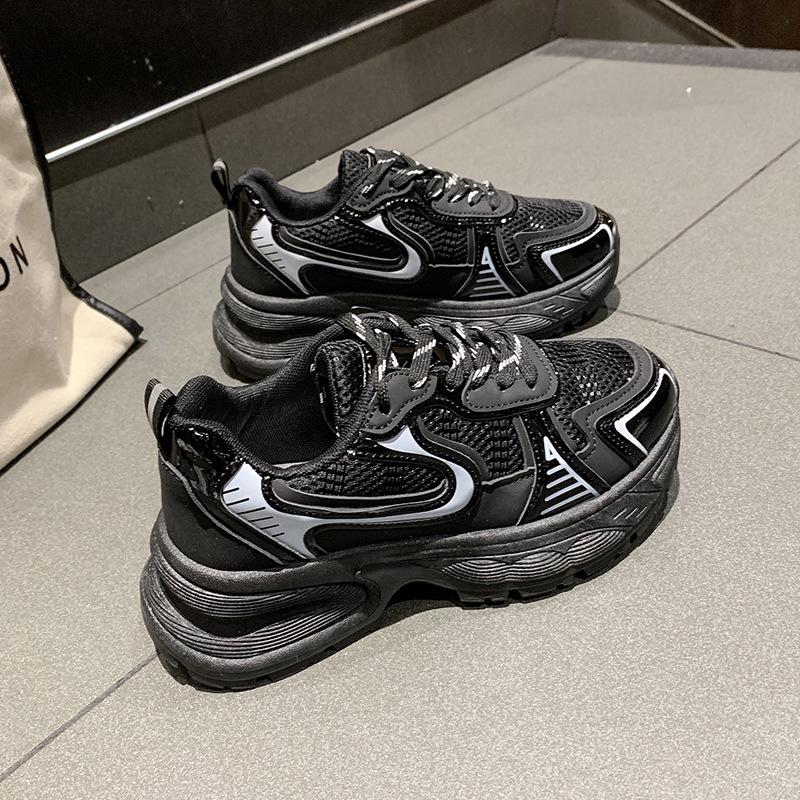 Super soft 2025 new thick-soled retro casual dad shoes versatile sports shoes popular running European station ins tide