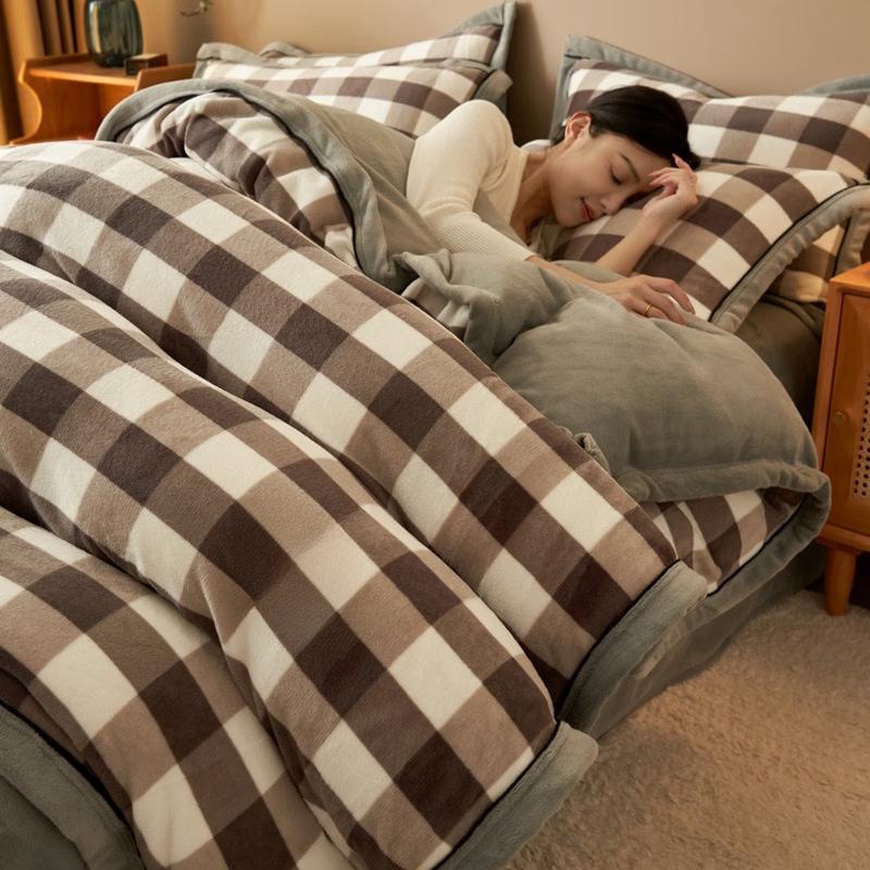LISM Plush Milk Velvet Winter Quilt with Soy Fiber Fill