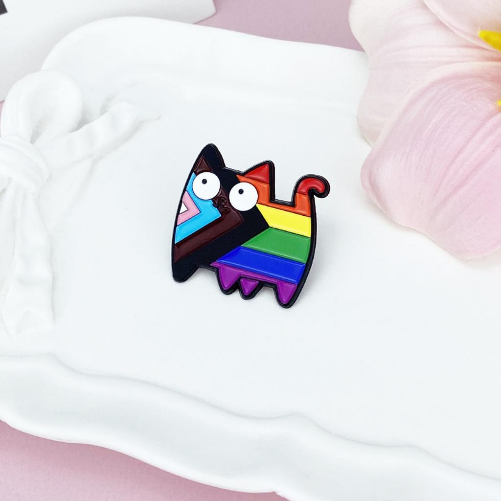 Colorful Rainbow Cats Lapel Pin Stylish Animal Shaped Breastpin Fashionable Enamel Brooch for Jackets and Backpacks