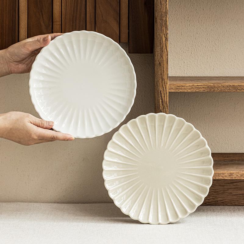 Simple Flower-Shaped Plate, Exquisite Plate, Household Ceramic Plate, Vegetable Plate, High-Value Tableware, Shallow Plate, Western Pasta Plate.