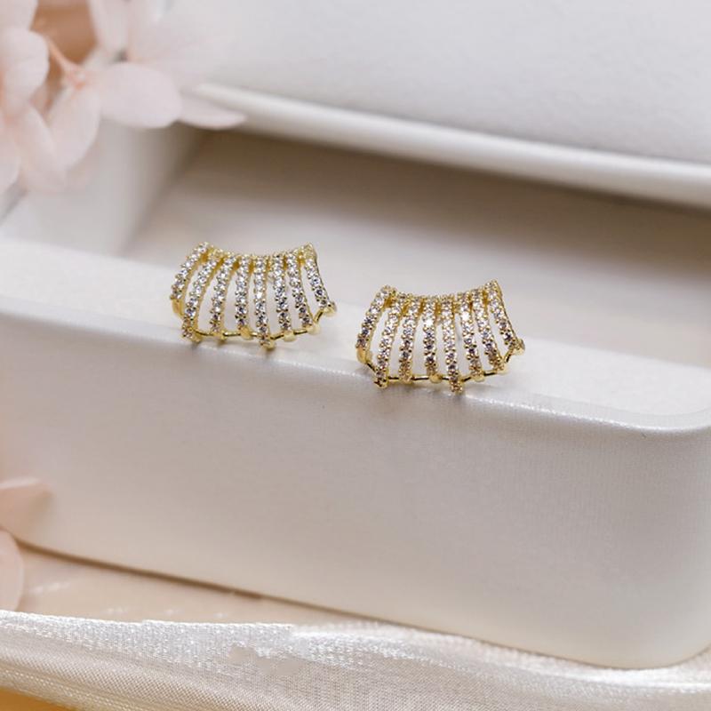 New Trend Gold Color Metal Inlaid With Crystal Stud Earrings For Women Korean Fashion Women Earrings Party Classic Jewelry Gifts