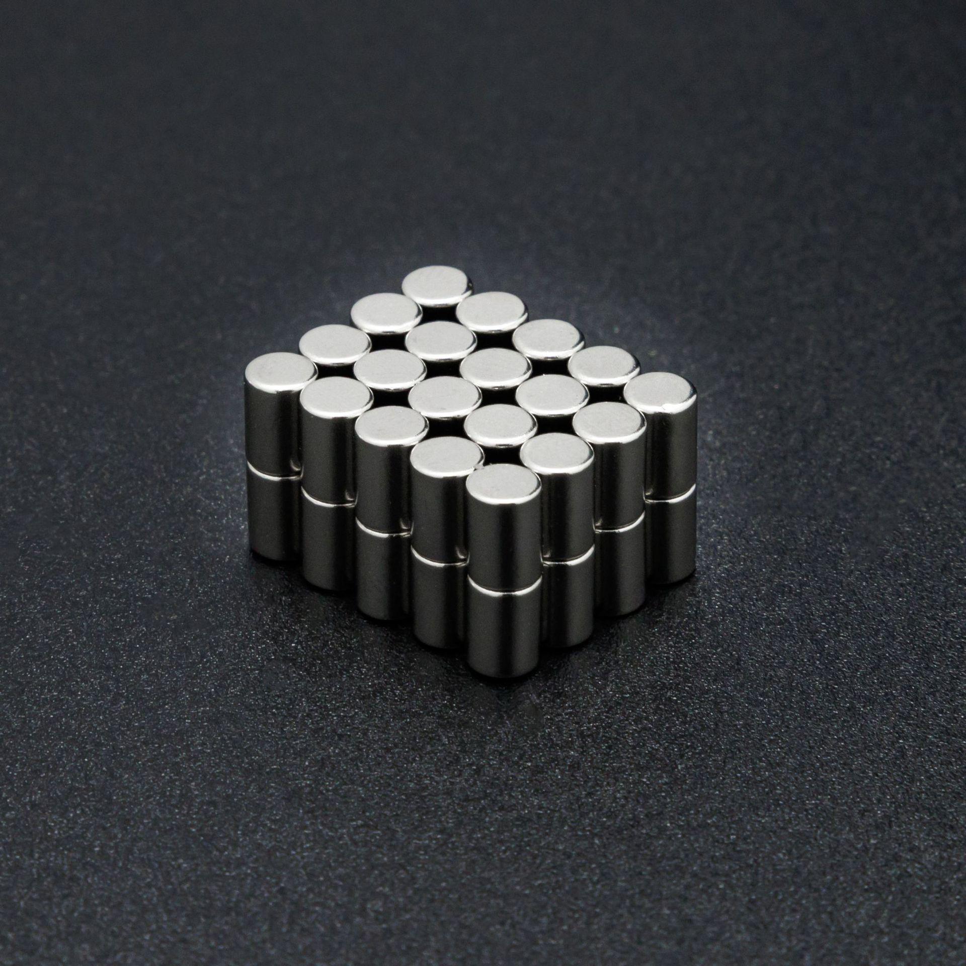 

Круглий неодимовий залізо-бор магніт-циліндр - Сильна магнітна сила - Розміри 8x10/12/15/20/30 Diameter 8*10mm