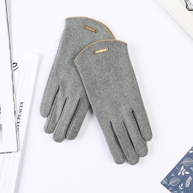 Winter De Fleece Gloves Are Perfect for Women's Shopping and Cycling  They Are Windproof  Fleece and Warm with Finger Flip Touch Screen