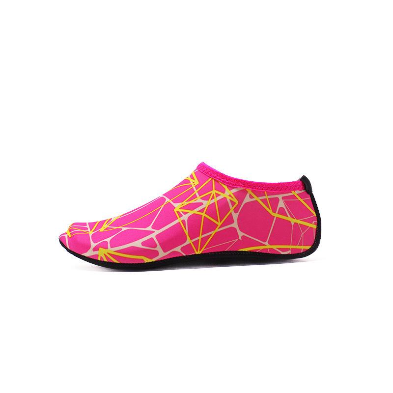 Unisex Beach & Water Shoes: Non-slip, Cut-resistant, Soft Sole, Skin-tight for Swimming, Trekking, and Wading