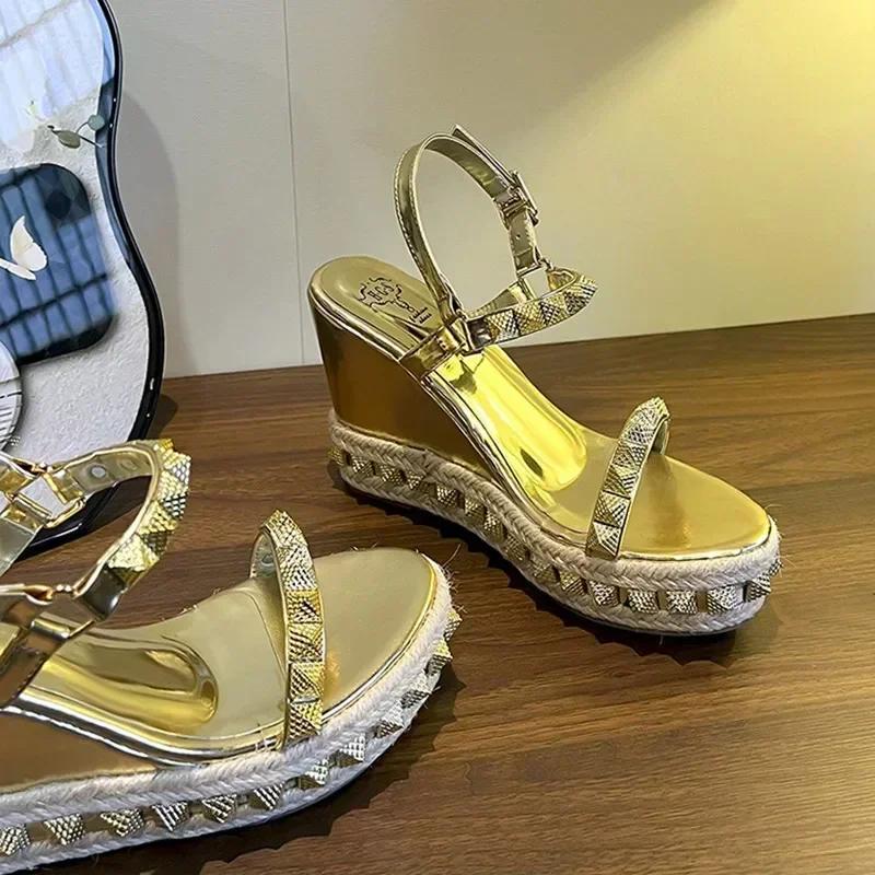 Fashion Rivets Designer Wedge Platform Sandals Sexy Open Toe Ankle-Wrap Heels Gold Silver Chunky Heel Dress Shoes Sandalias De Mujer