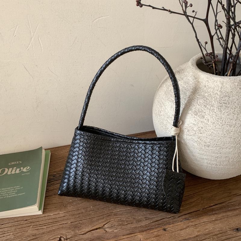 Korean Niche Woven Underarm Bag for Women 2025 - Stylish, Large Capacity, Handheld Mother-Child Shoulder Bag