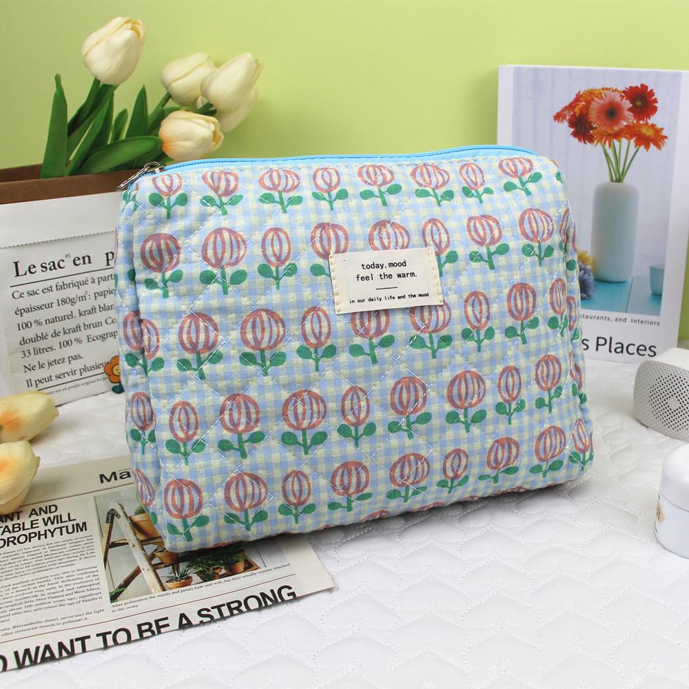 Polyester Travel Organizer With Geometric Print And Thread Detailing For Women And Men