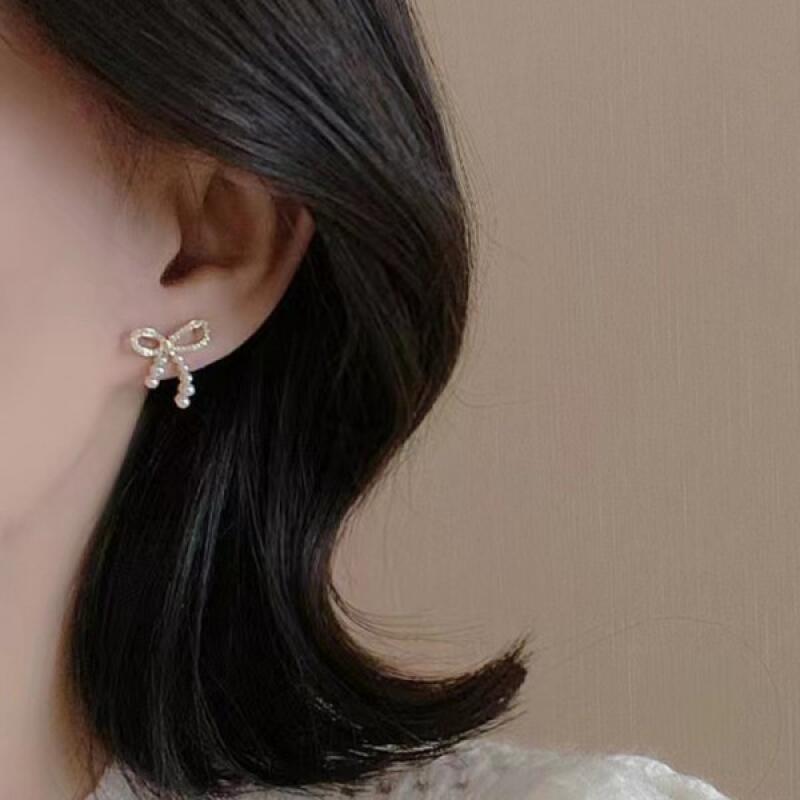 Bead Ribbon Crystal Pearl Earrings