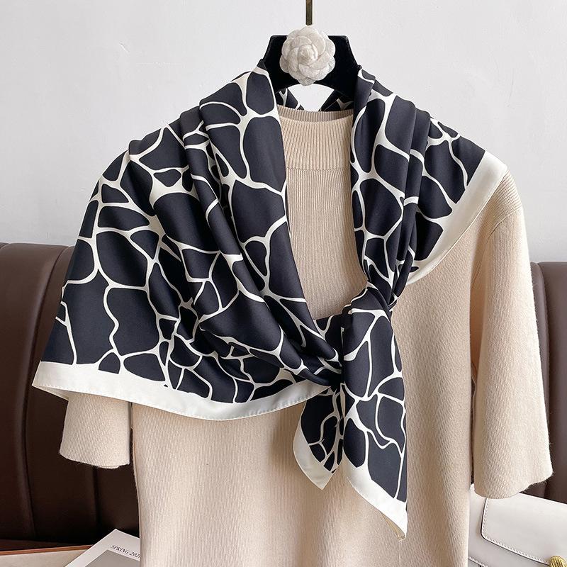 Fashion Luxury Women Scarf Silk Square Crack Print Fashion Design Hijabs Female Neckerchief Scarves Wrap Headband Bandana
