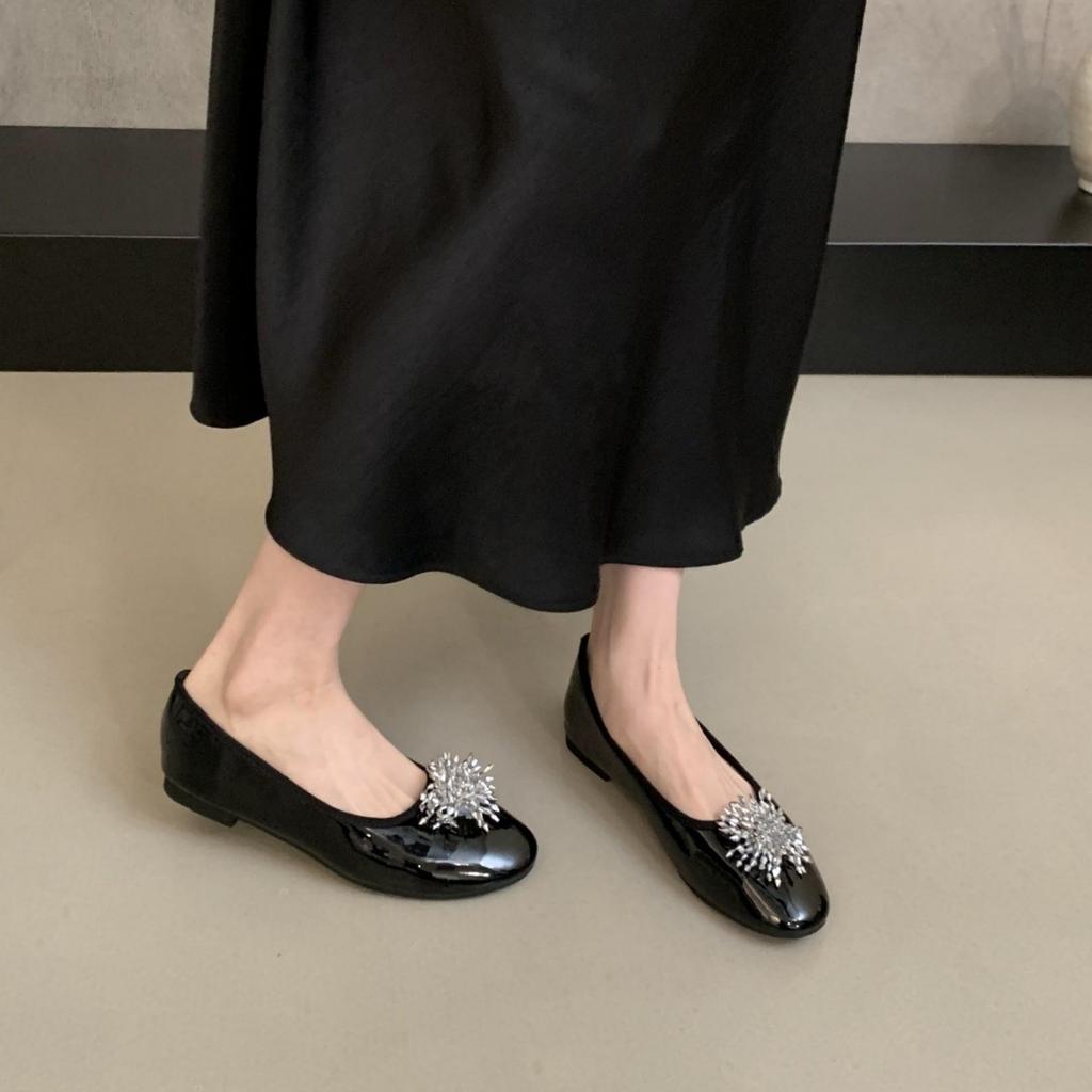 2025 new niche design flower Mary Jane single shoes women's spring and autumn commuting versatile shallow mouth flat shoes women