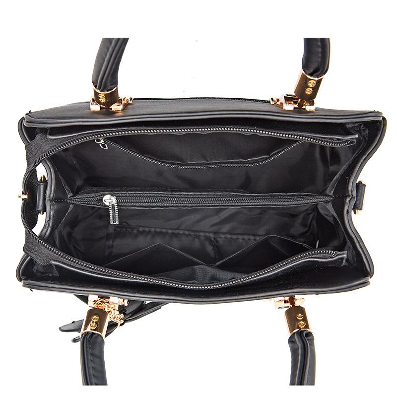 Fashion Lady Handbag Brand Designer Messenger Bag Embroidered Flower Large Capacity Shoulder Bag High Quality Small Square Bag