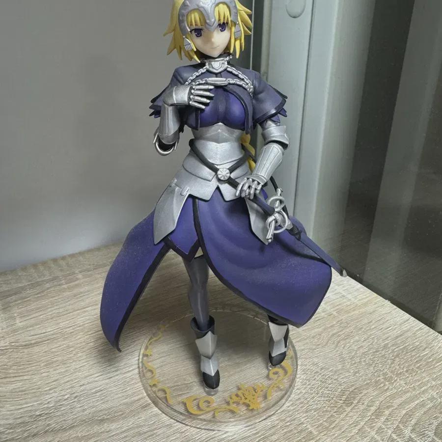 

Я продаю фигурки Жанны Д Арк Fate Grand Order