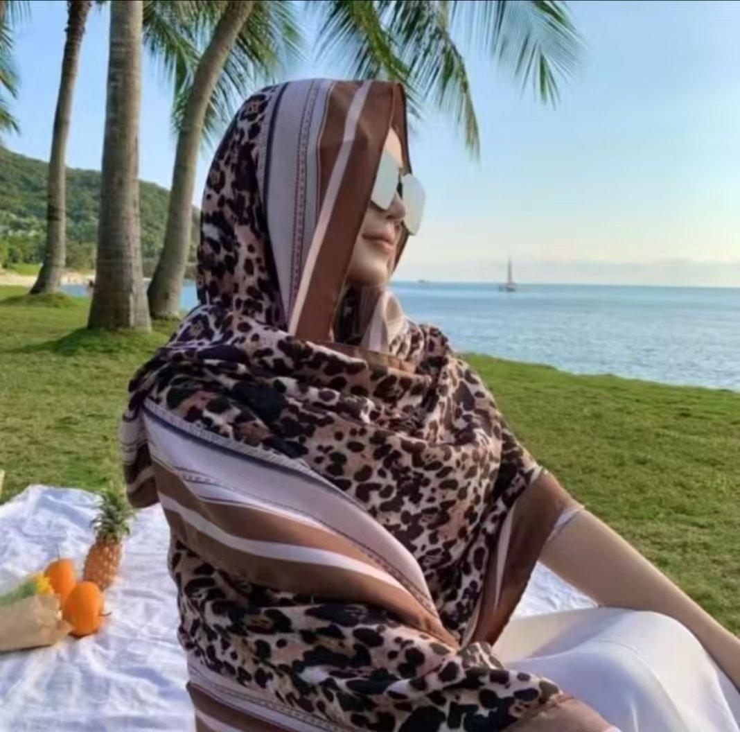 

Travel Ethnic Style Scarf Silk Scarf For Women New Summer Seaside Beach Shawl Sunscreen Thin 180x90cm