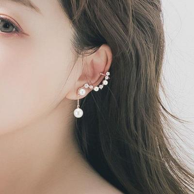 Pearl Unbalance (Silver Needle) Vianna Ear Cuff