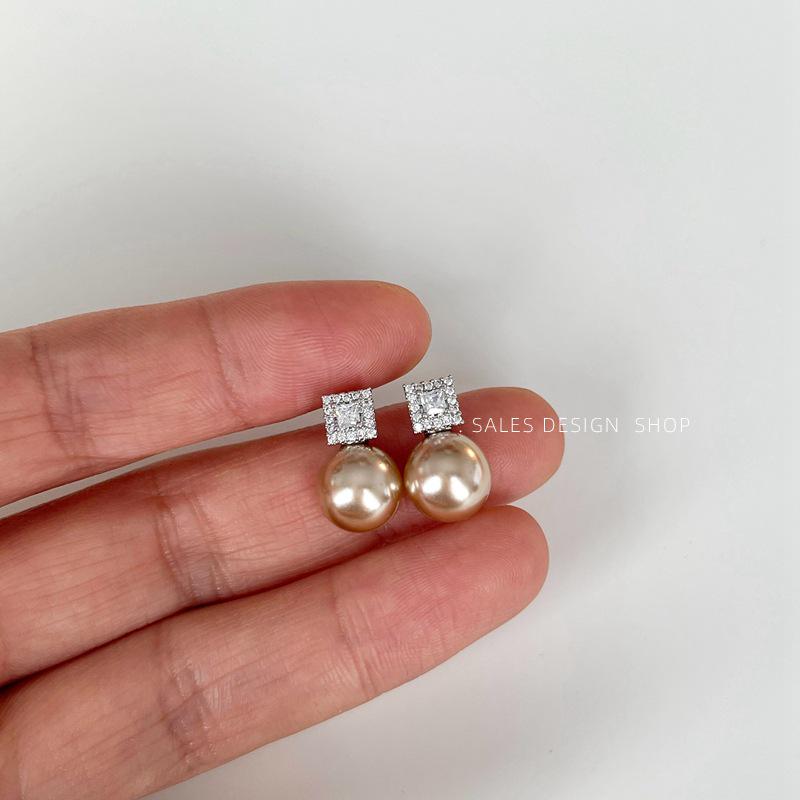 Korean-Style Champagne Pearl Zircon Leaf Stud Earrings - Elegant, High-End, Versatile Fashion Jewelry