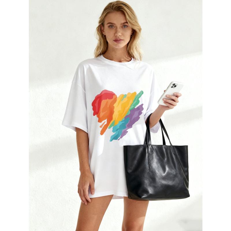 Oversize Women's Short-Sleeve T-Shirt with Rainbow Brushstroke Heart Print