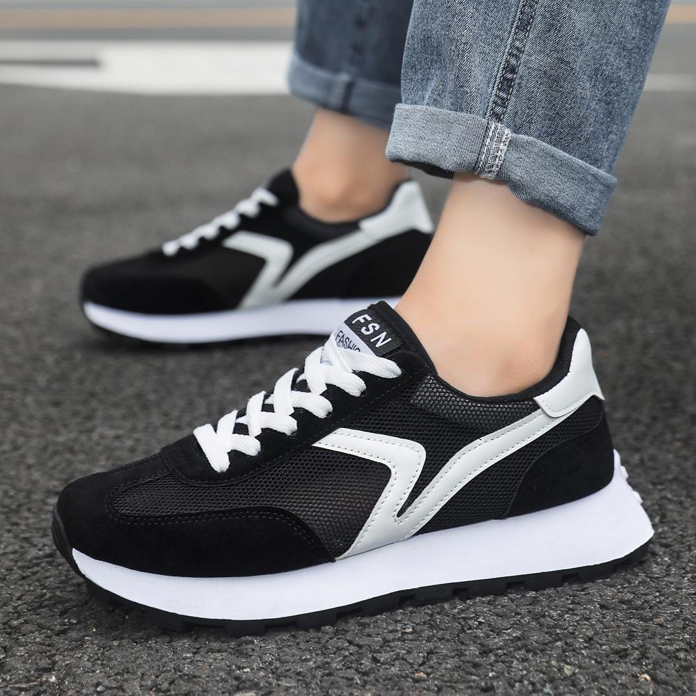 Breathable Fly-woven Couple Shoes New Mesh Casual Versatile Sports Shoes Soft Sole Trendy Men's Shoes