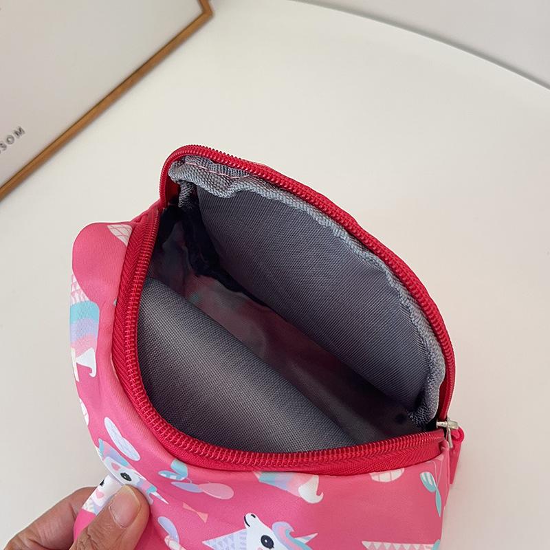 Season's new children's breast bag, kindergarten boys and girls crossbody bag, versatile small backpack, cartoon children's backpack