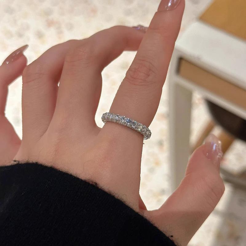 

Donut Three-sided Diamond Ring Women s Light Luxury Niche High-end Personality Unique Full Diamond Ring no. 5
