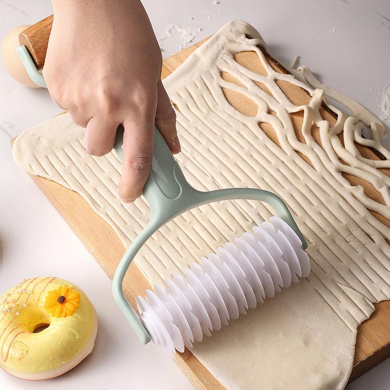 Dual Function Rolling Pin: Pizza & Pie Lattice Maker, Dumpling Skin Roller Tool