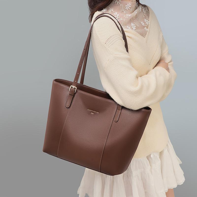 2025 New Women's Tote Bag Autumn Winter Fashion Versatile Underarm Bag Large Capacity Commuter Shoulder Bag
