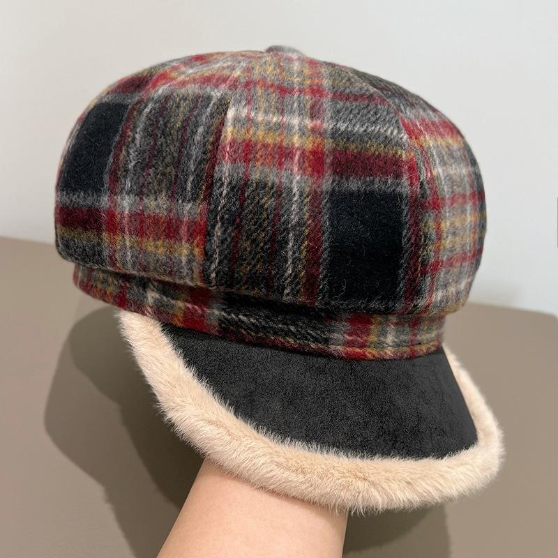 Chic Plaid Beret for Women - Warm Fleece-Lined Newsboy Cap, French Style Painter's Hat with Ear Flaps, Perfect for Fall & Winter