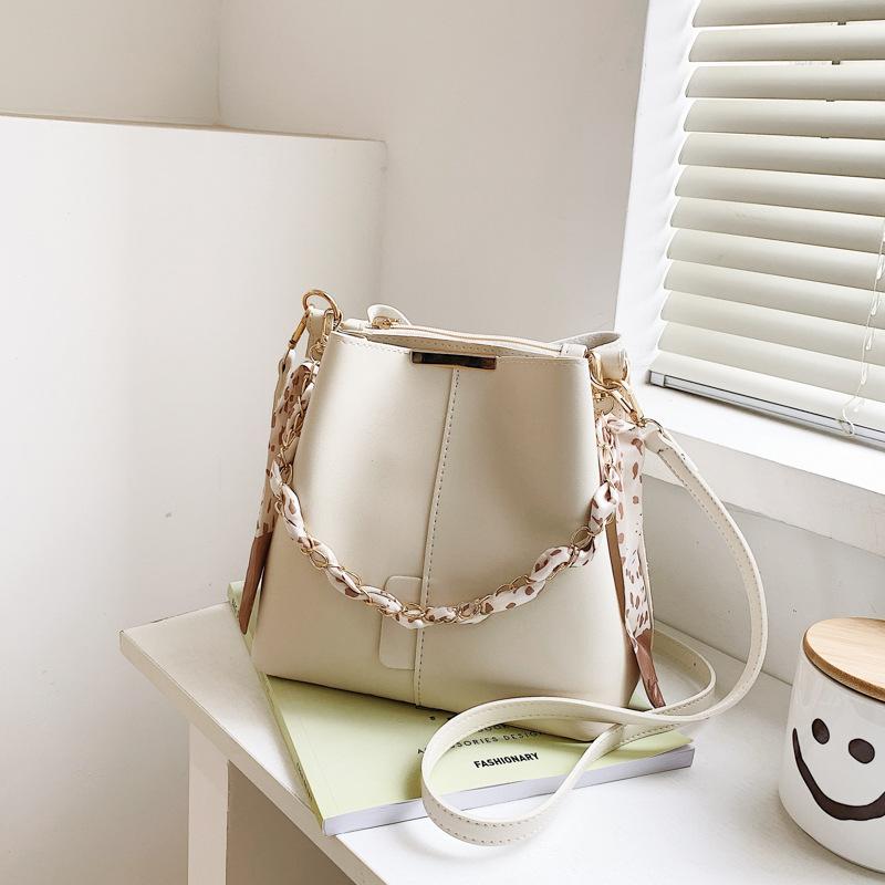 Fashion big bag 2025 new casual women's bag fashion messenger bag silk scarf portable bucket woman