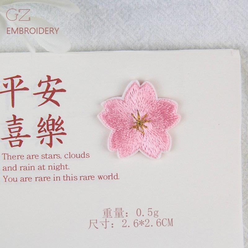 

Красивая вышивка Цветок персика Цветок сливы Цветок вишни Тканевая нашивка DIY Украшение для одежды Хан Нашивка для приклеивания утюгом 1pcs розовый